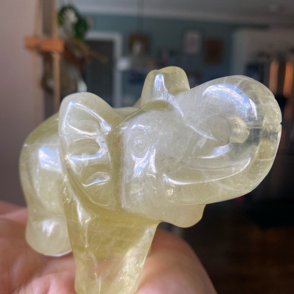 Citrine Elephant Crystal Figurine - Picture 5 of 8